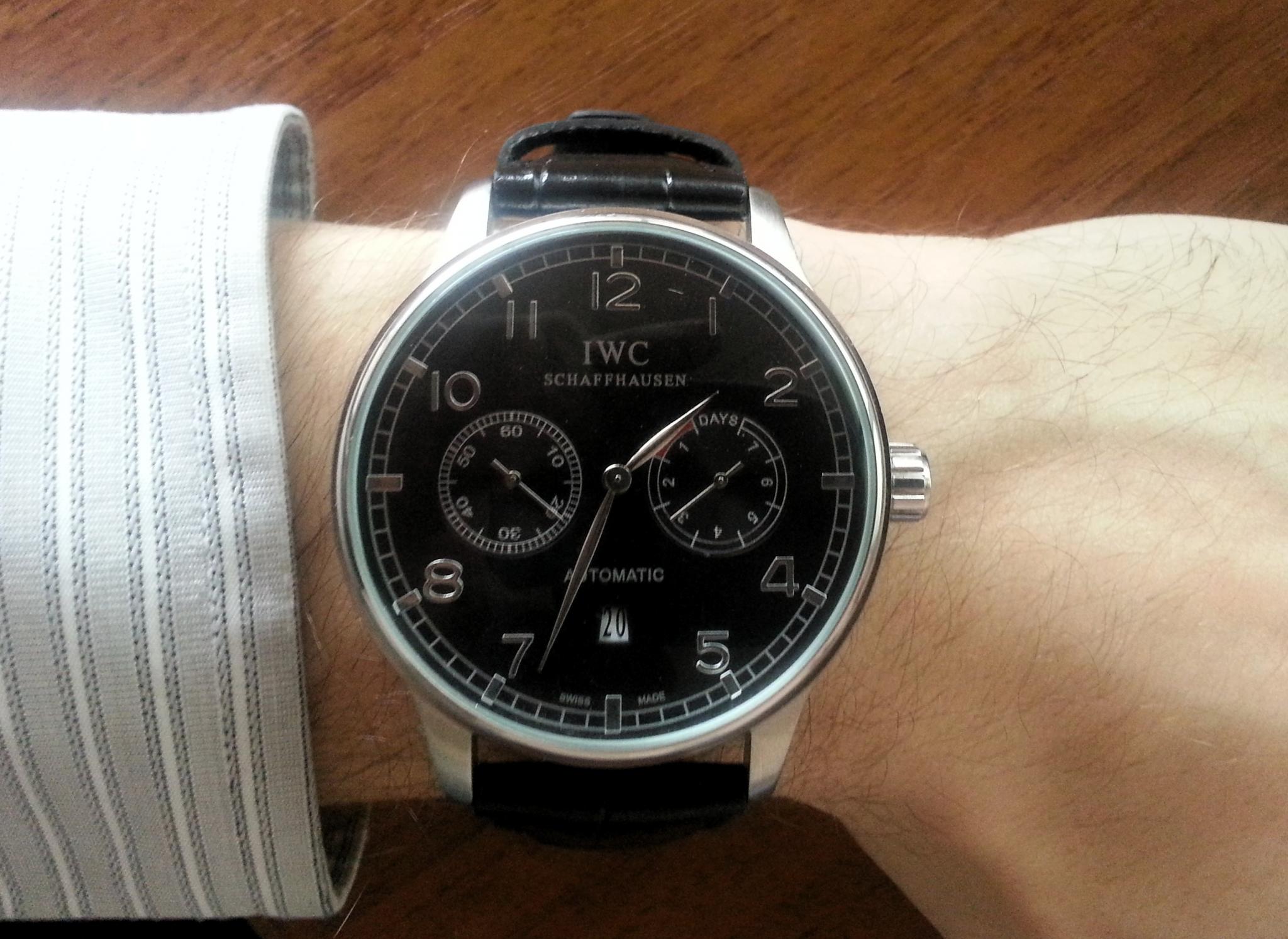 Дима купил часы за 10 тысяч долларов